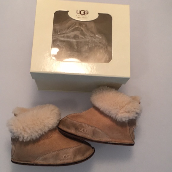 UGG Other - Boo infant Uggs size large (18-24month/6-7)